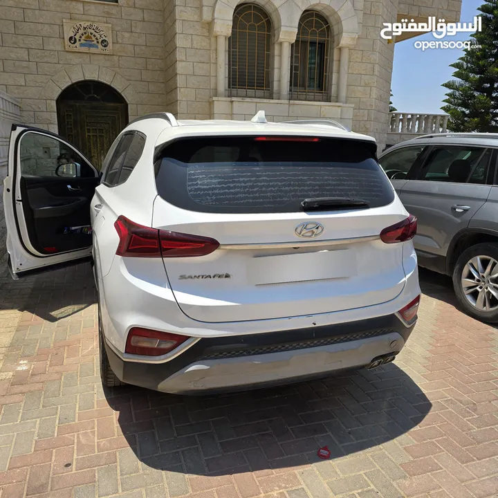 سانتافي 2019