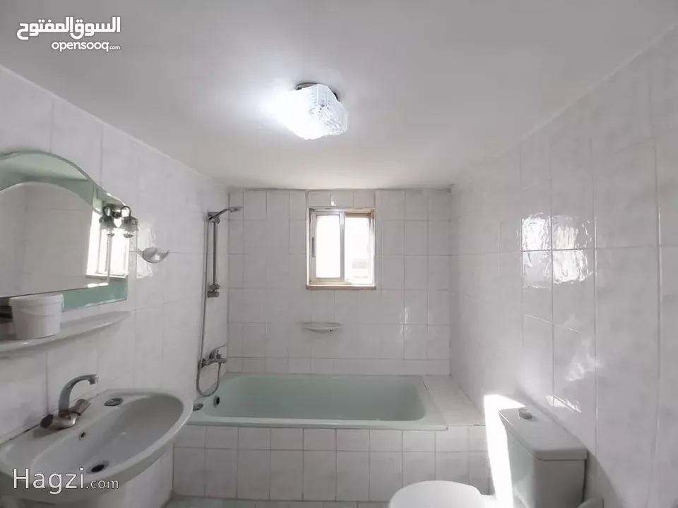 شقة طابق خامس بمساحة 190 متر للبيع في الرابية ( Property ID : 30540 )