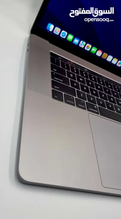 MacBook Pro 2017 [15 inch] Core i7-3.3 Ghz 16/500 (TOUCHBAR)