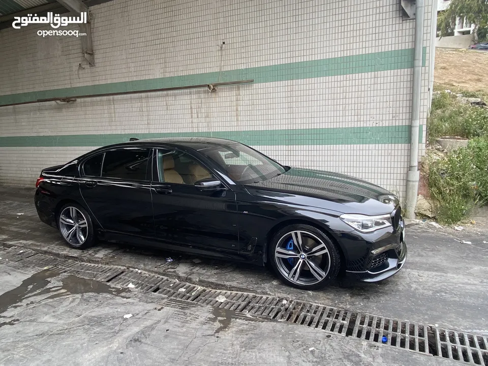 BMW 740i M package fully loaded (Black edition) وارد الوكالة بنزين مميزه