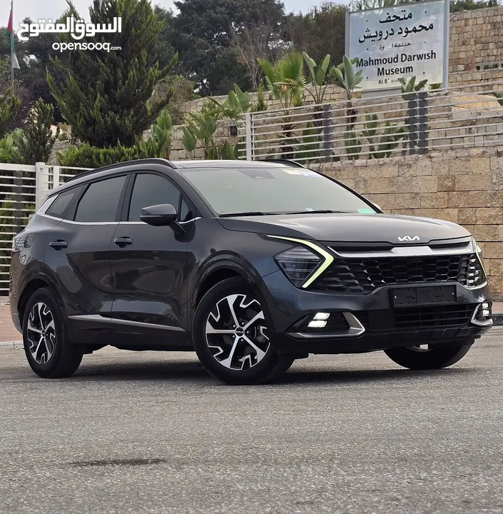 كيا سبورتاج هايبرد 2023 / فل كامل مع بانوراما وفرش مميز غرفه عسليه / عداد قليل / سعررر مميز جداً