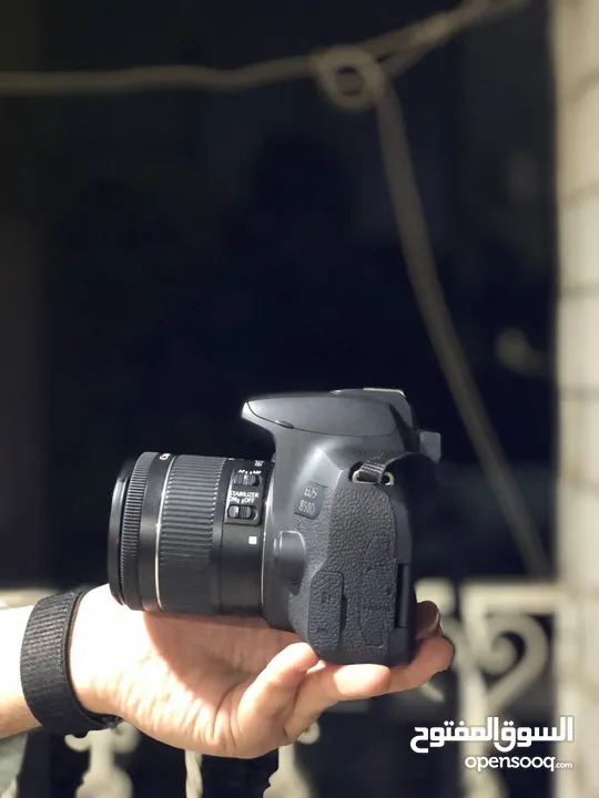 كاميرا Canon D850 بحالة ممتازة + عدسة  سعر قابل للتفاوض