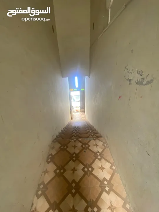أرخص الاسعار للايجار غرفة في مدينة حمد  شامل الكهرباء و الماء بدون لميت مفتوح في بيت