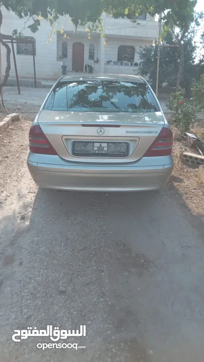 مرسيدس C200 للبيع