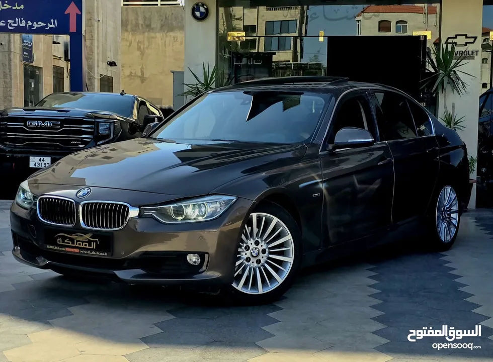 BMW 320i 2012 2000cc Luxury  جميع المواصفات