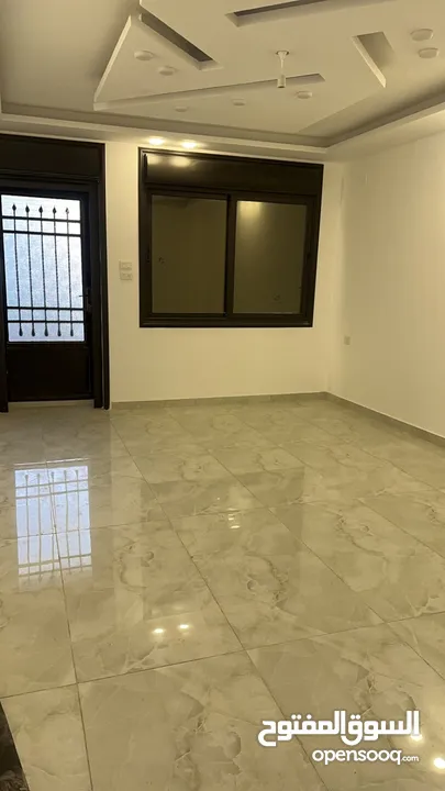 شقة جديدة للبيع بسعر مغري شارع الوينك من المالك مباشرة
