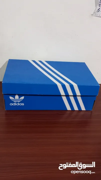 Adidas samba for sale with box with very good price       اديداس سامبا للبيع مع العلبة بسعر قوي جدا