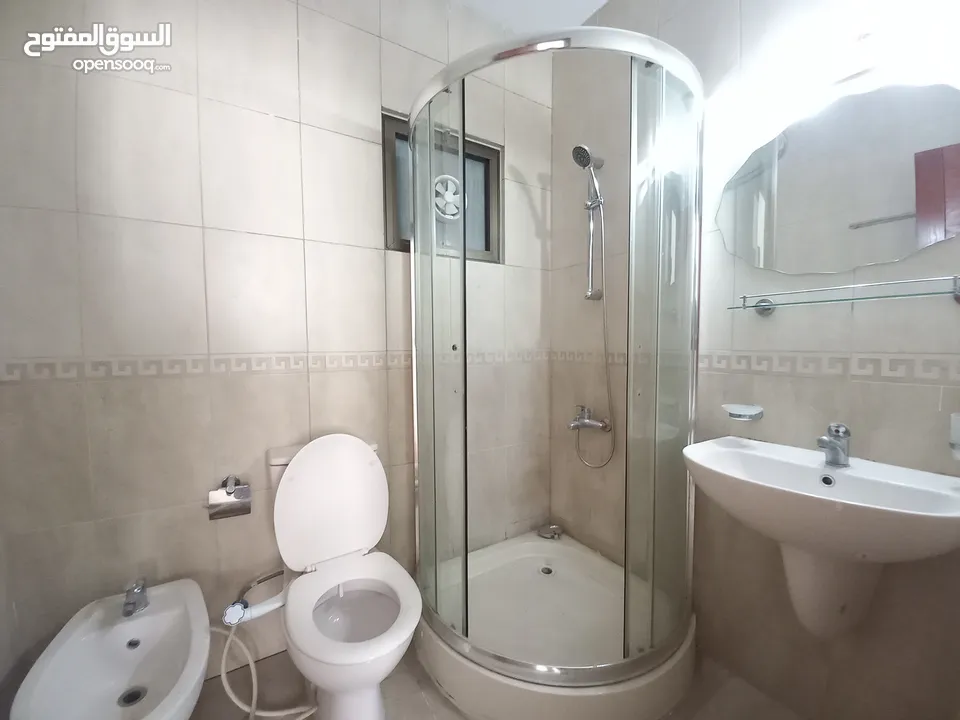 شقة غير مفروشة للايجار في الصويفية  ( Property 33706 )-175072441