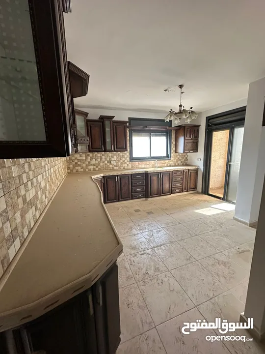 شقه للبيع بعين منجد