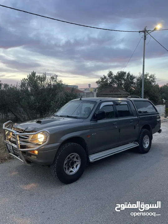 موتسبيشي ماغنوم موديل ال2000 4x4 فلل نظافة