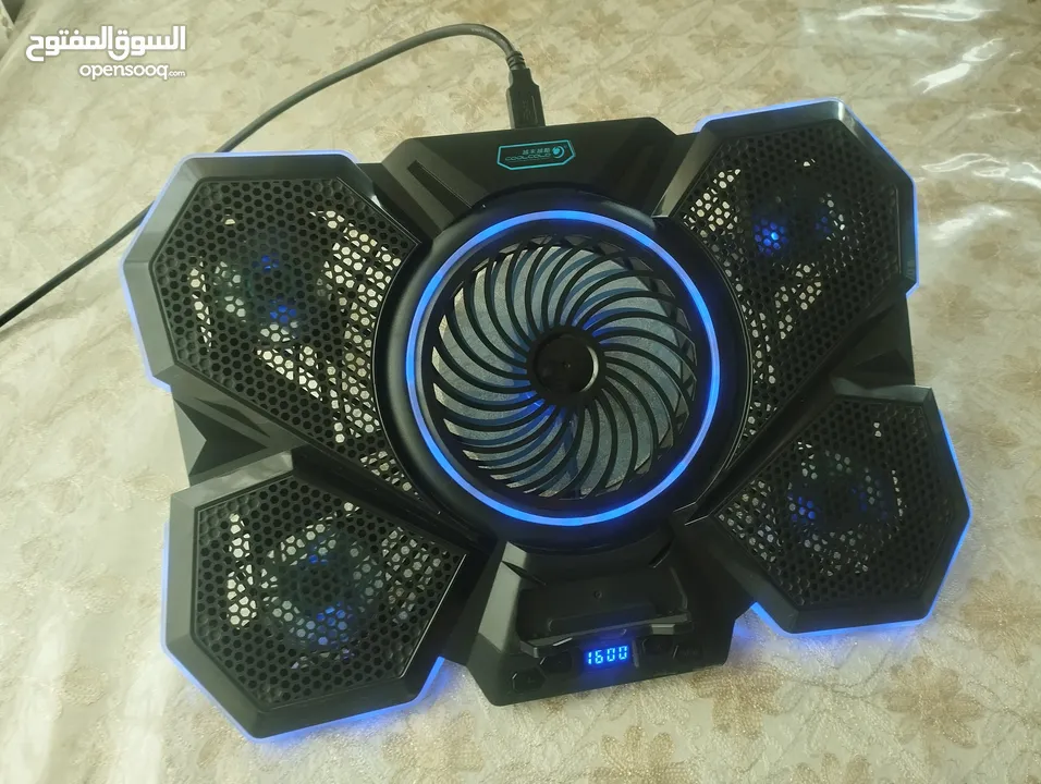 لوحه تبريد جهاز لاب توب خمس مراوح مع اضاءه اللون ار جي بي laptop coolingpad 5-fans RGB lighting