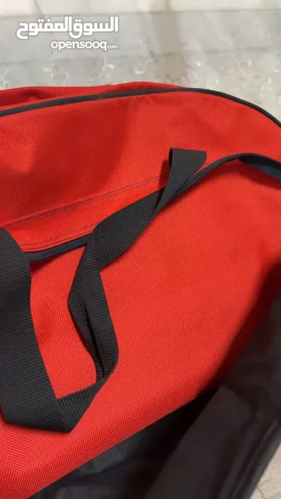حقيبة ضهر كاتربيلر اصلية مستعملة استعمال شهر واحد فقط Caterpillar sport bag used 1 month only