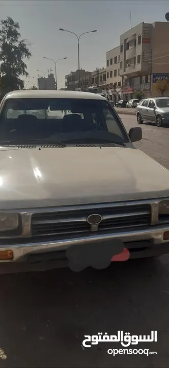 بكب تويوتا هيلوكس دبل كبين لون ابيض  للبيع موديل  1993  ديزل خالي قص قلبان ماتور + جير بحالة ممتازة