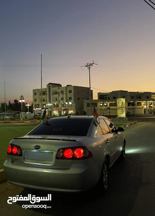 كيا لوتزي 2006 3 جيد لون سلفر ماتور 2000cc