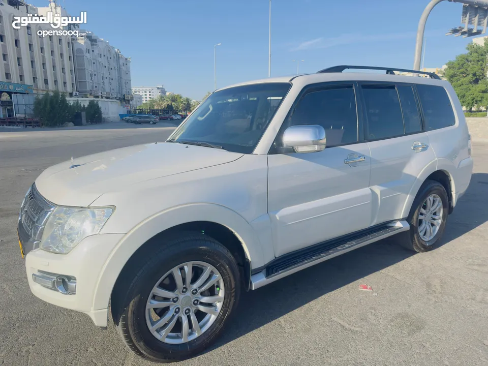 Mitsubishi Pajero 2015 Full Option