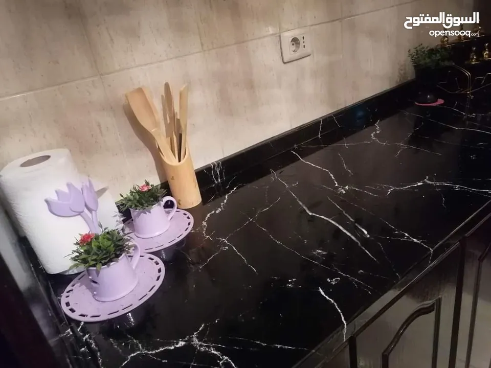 رول رخامي لاصق ضد الماء والحرارة للطلب ع الواتس  الصور المعروضة من زباين    يصلح على جدارن
