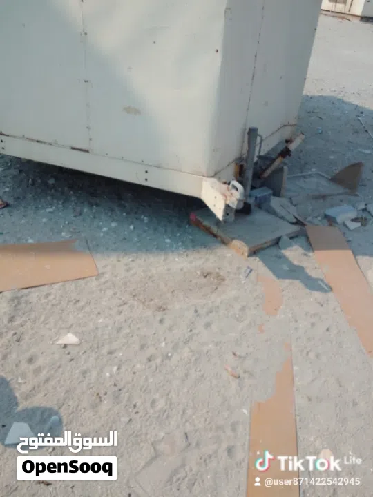 لبيع كبينه كبيره