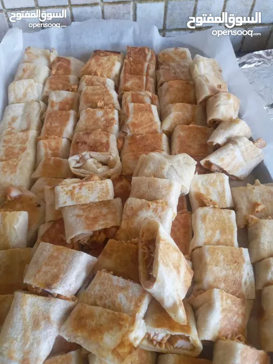شيف طباخ شرقي وغربي وسلطات ابحث عن عمل خبره في الاكل العربي والسلطات خبره في الفندق