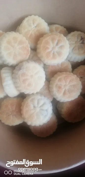 كل عام وانتم بالف خير  متوفر معمول تمر بالسميد