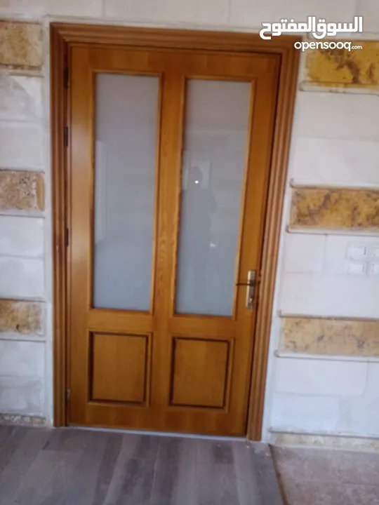 عرض على ابواب الخشب