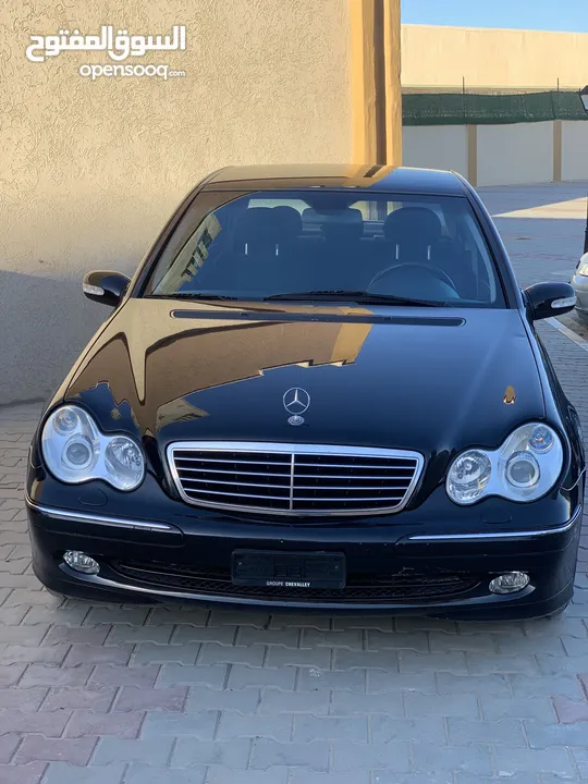 لبيع سيارات السويسرية مرسيدس c320البيع صك او كاش