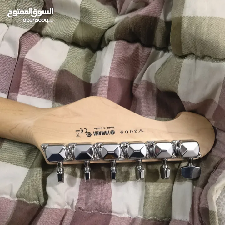 Guitar yamaha EG112C كيتار كهربائي