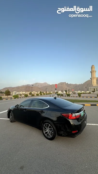 لكزس es350 2018 ممشي 31 الف فل مواصفات بحاله الوكاله