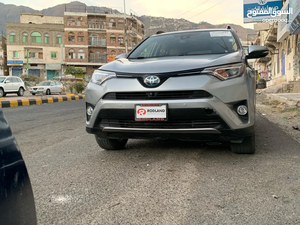 Rav4 limited hybrid 2017