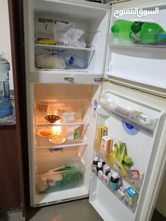 اثاث مستعمل بحالة جيدة جدا للبيع
