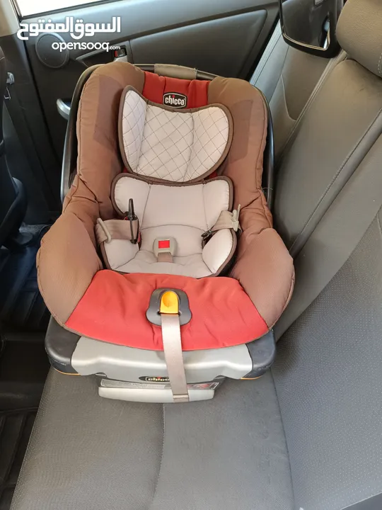 Chicco car seat مقعد سيارة للأطفال