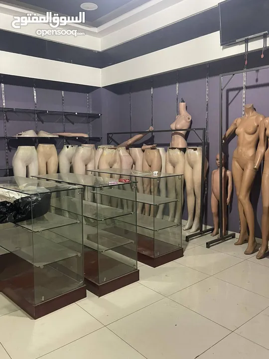 فاترينت وملكانات وستاندات ورفوف للبيع في نابلس