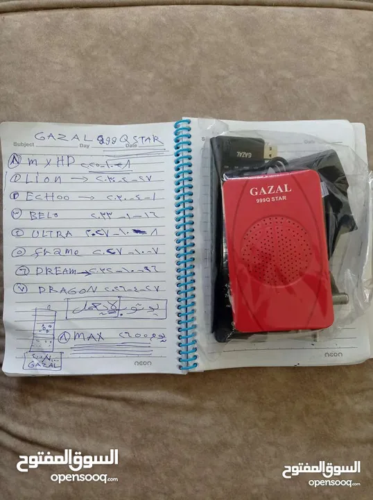 رسيفر سبايدر اشتراكات طويله وانترنت داخلي  فاي داخلي  رام 2 جيجا عده رسيفرات التوصيل صار علينا