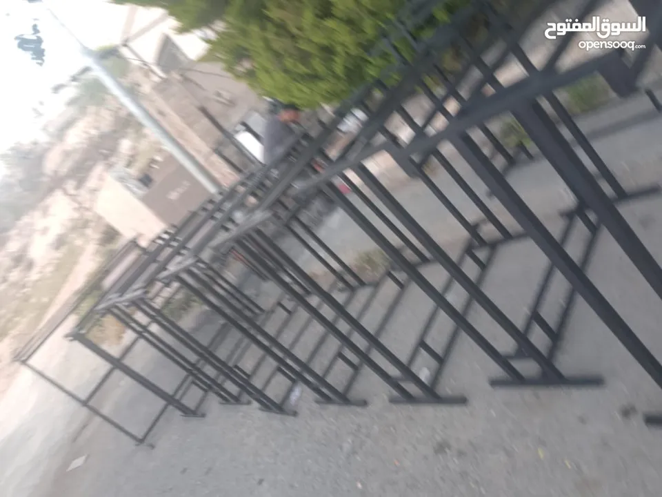 ستاندات ملابس حديد تفصيل مقاوم للكسر خاص بمحلات الملابس
