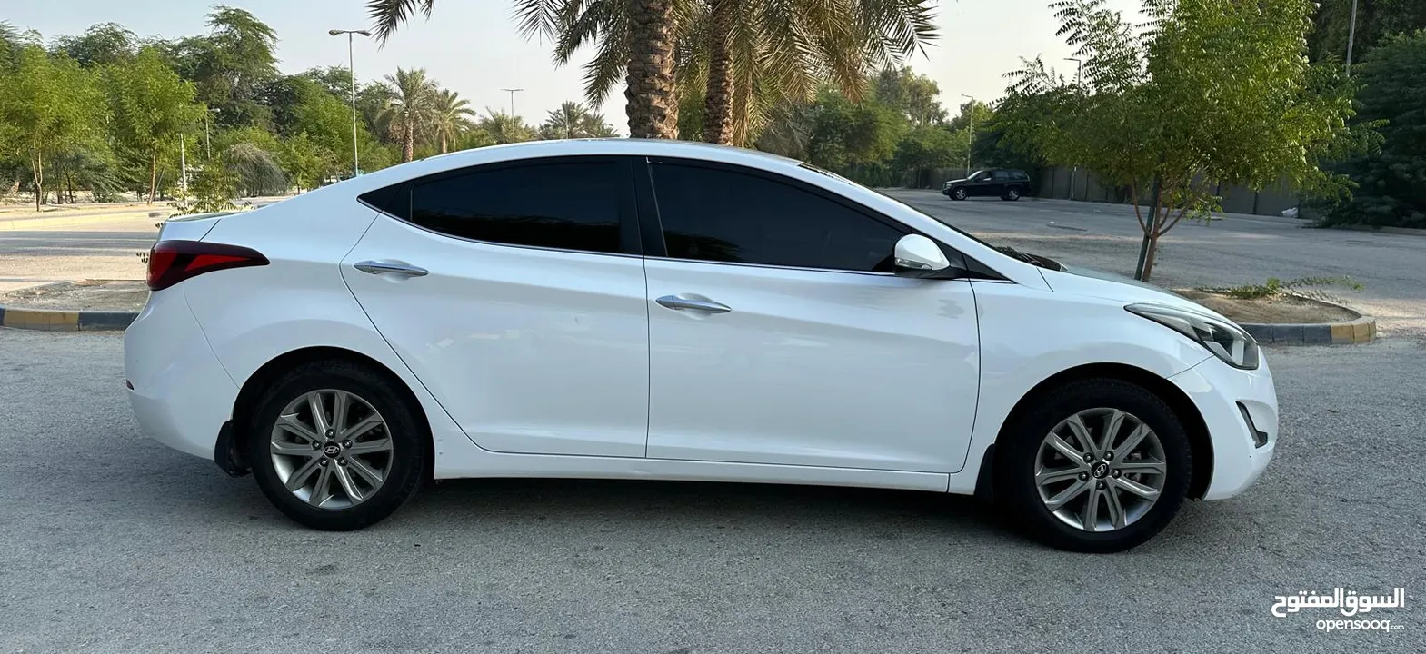 HYUNDAI ELANTRA 2014 ZERO ACCIDENT ZERO ONWER  NEAT AND CLEAN CAR