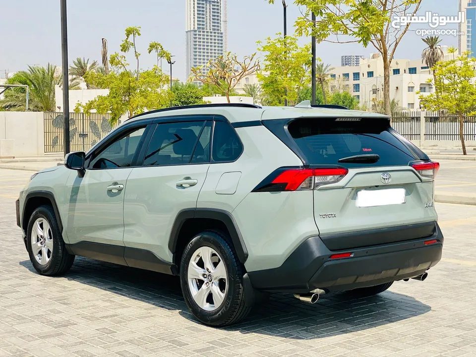 TOYOTA RAV4 2019 MODEL, LOW MILEAGE, ALL ORIGINAL PAINT, FOR SALE