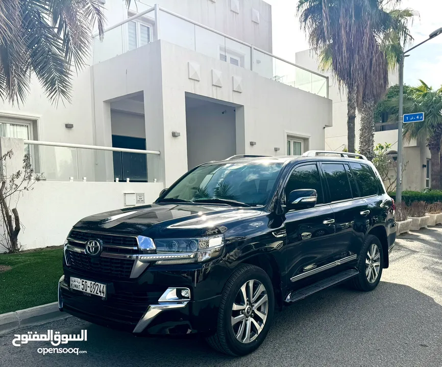 Landcruiser 2021 GXR Grand touring لاندكروزر