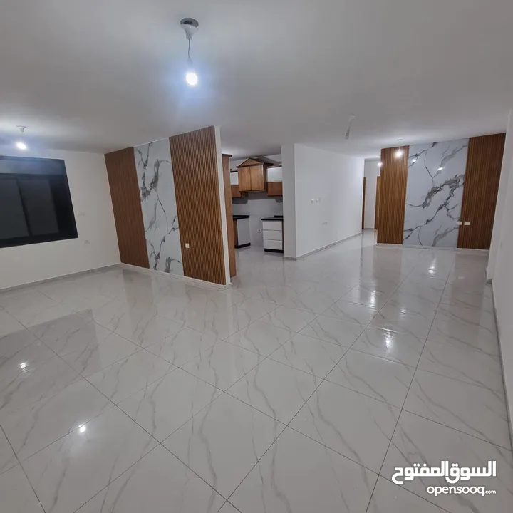 شقة 150 متر للبيع تشطيب سوبر مقابل ديوان الموظفين