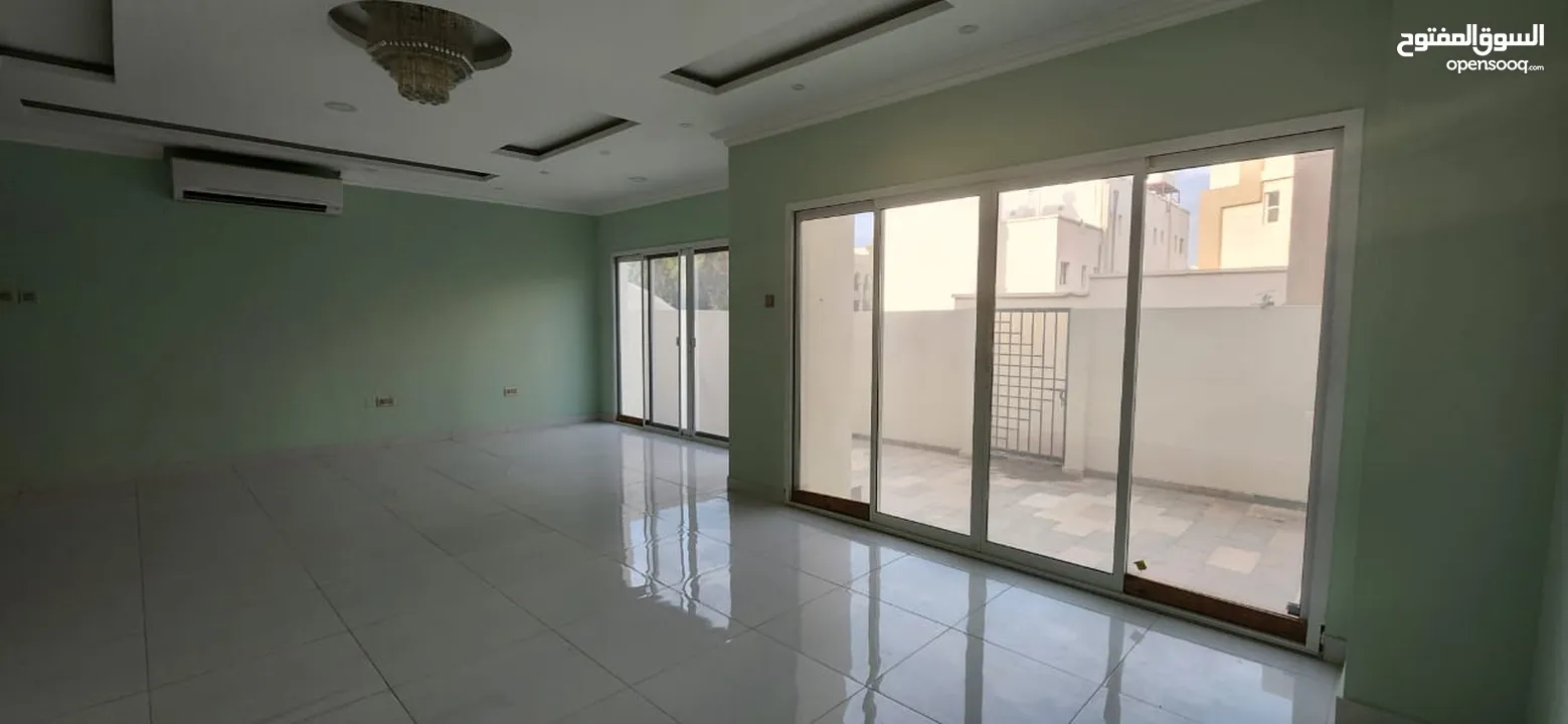 3Me22Delightful 3+1BHK villa for rent in MQ near Sultan Qaboos Highway.