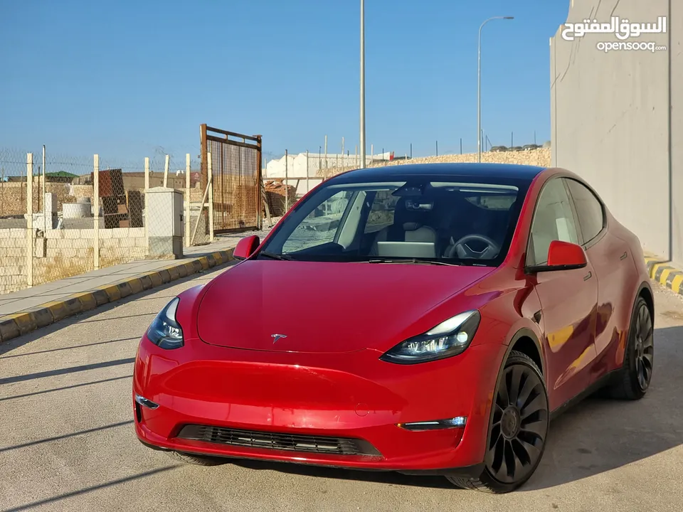 TESLA MODEL Y PERFORMANCE LONGRANGE DUALMOTOR PERFORMANCE 2023  تيسلا موديل واي بيرفورمانس مميزه جدا