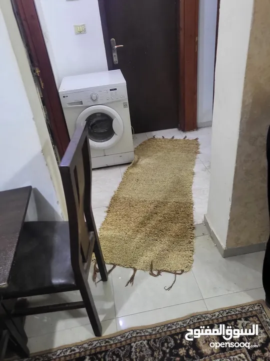 شقة مفروشة للبيع كل شقة غرفتين نوم صالة مطبخ برندة حمام الطيرة  البيع دون وسطاء