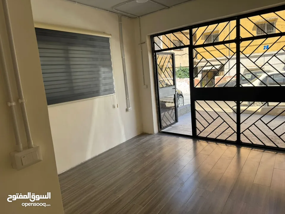 مخزن حديث غير مرخص في صويلح قريب الخدمات