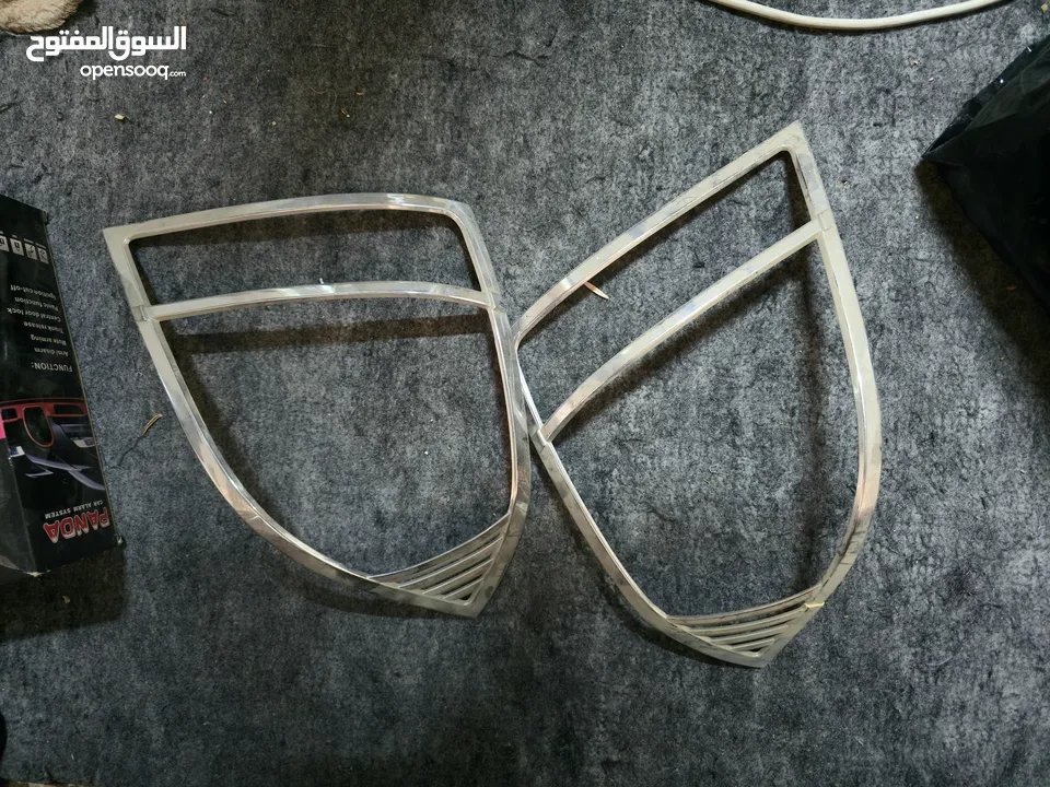 قطع متفرقة لسيارة اكس دي موديل 2001