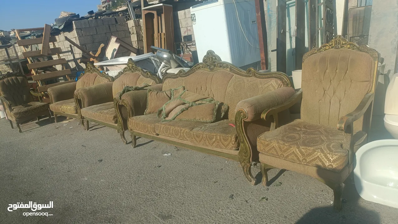 كنب تسع مقاعد للبيع