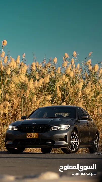 BMW 330i xdrive رقم واحد ونظيفة