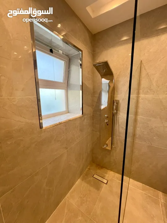 شقه طابق اول من فيلا فارغه للإيجار في دابوق - ref : 14625