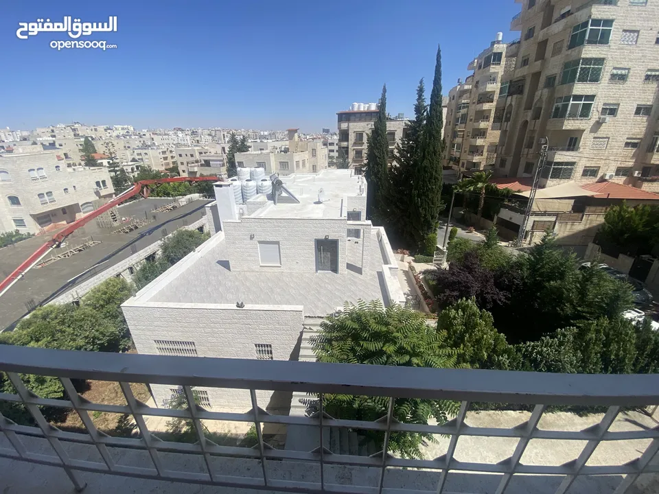 شقة سكنية نضيفة وفاخرة للبيع ، مفروش او بدون فرش في خلدا بالقرب من مدارس الدر المنثور