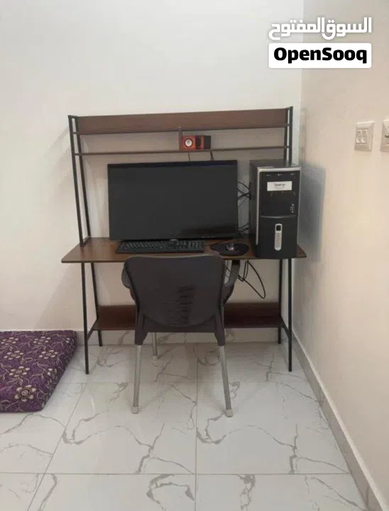 مكتب دراسي طاولة مع رف علوي ورف سفلي - (251619625) | شو بدك