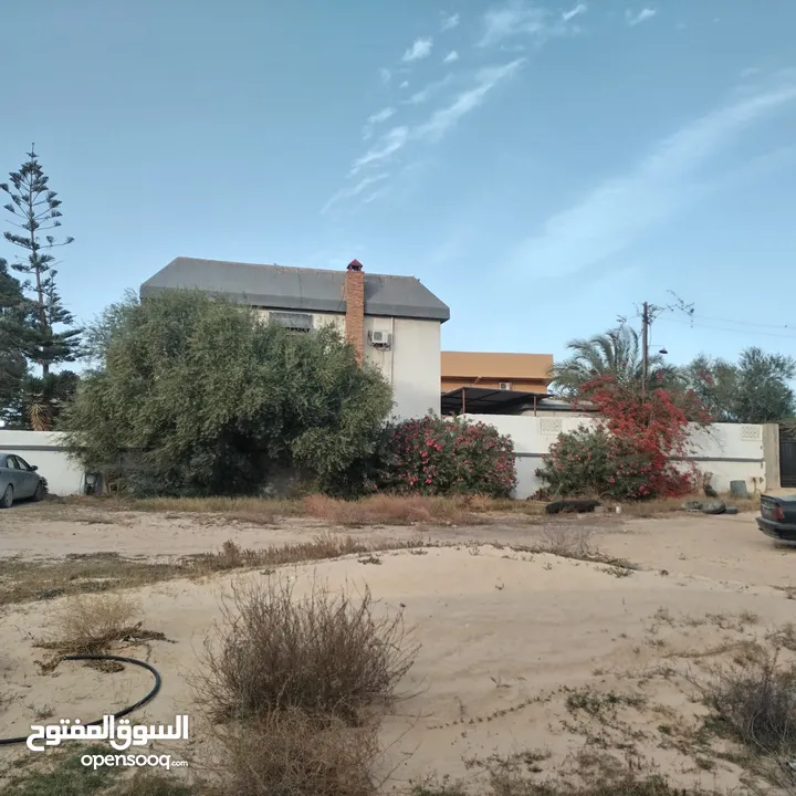 عقار منزل سكني للبيع - مصراتة – الفكارنة - بالقرب من مفرق طورنو جعفر - 2940م