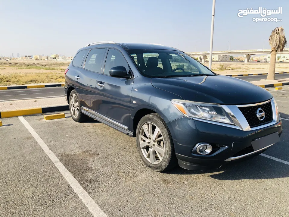 Nissan pathfinder 2014 SV full options