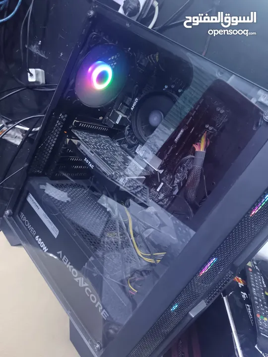 للبيع - جهاز PC GAMING AMD Ryzen 5 3500X احترافي بحالة ممتازة!